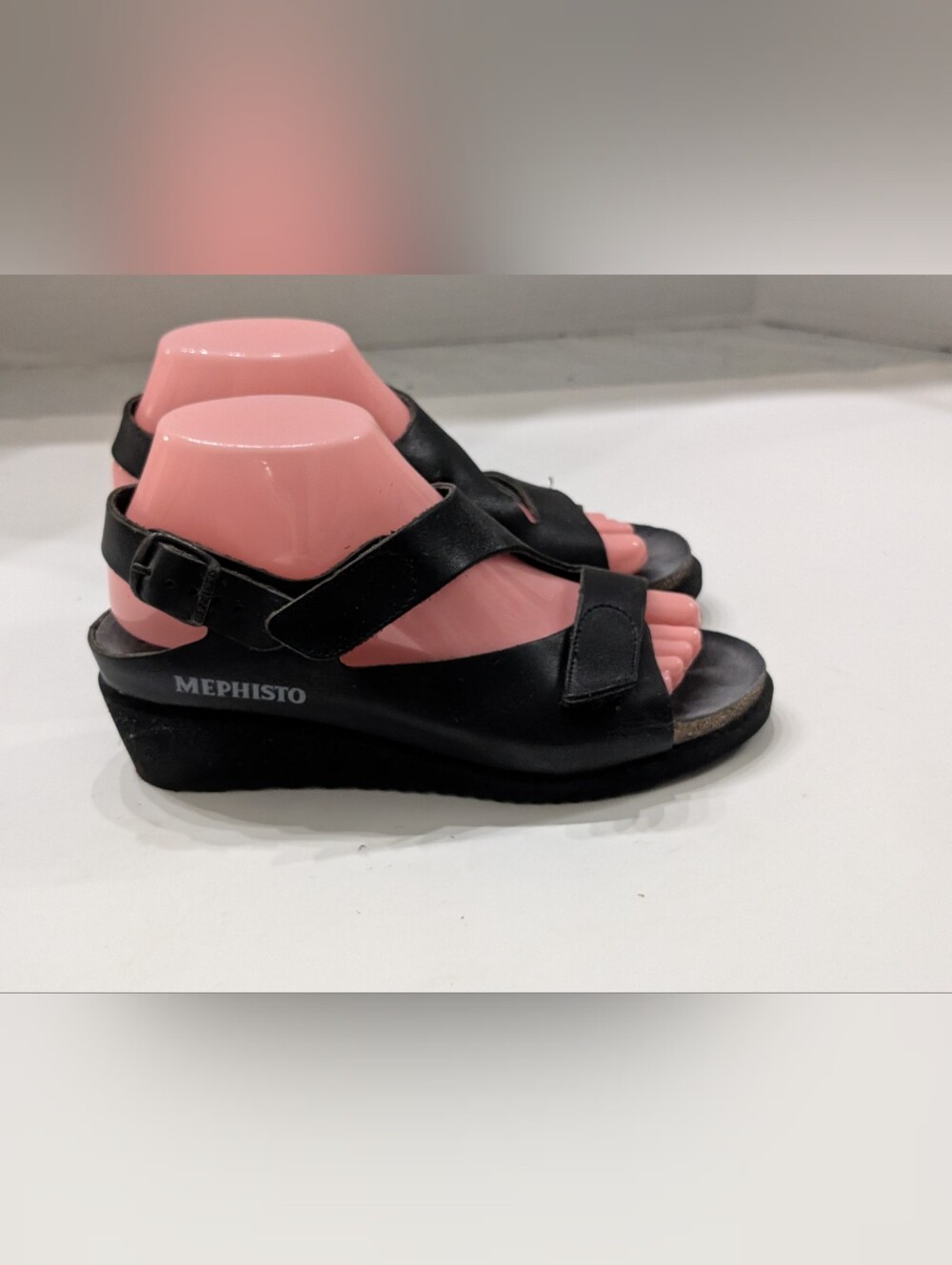 Mephisto Women's 38 /8 Air-Relax Black Leather Sandals Wedge Buckle